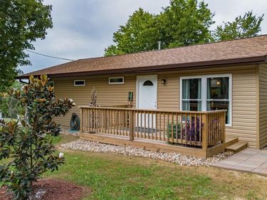 2273 Kentucky 1055 , Eddyville, KY 42038