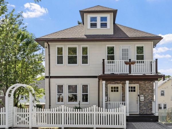 574 Lagrange St, Unit 574, Boston, MA 02132