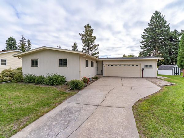 1618 Hoven Lane, Crookston, MN 56716