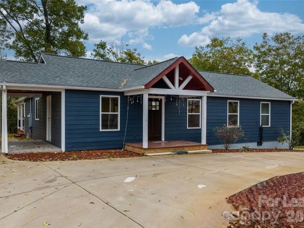 1515 Berkley Street SW, Lenoir, NC 28645