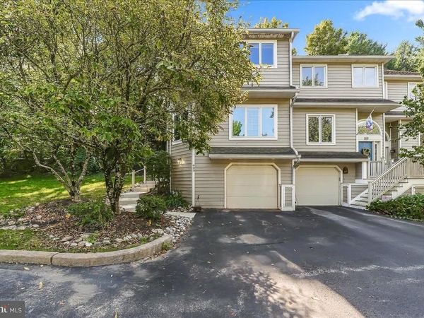 400 WOODED WAY, NEWTOWN SQUARE, PA 19073