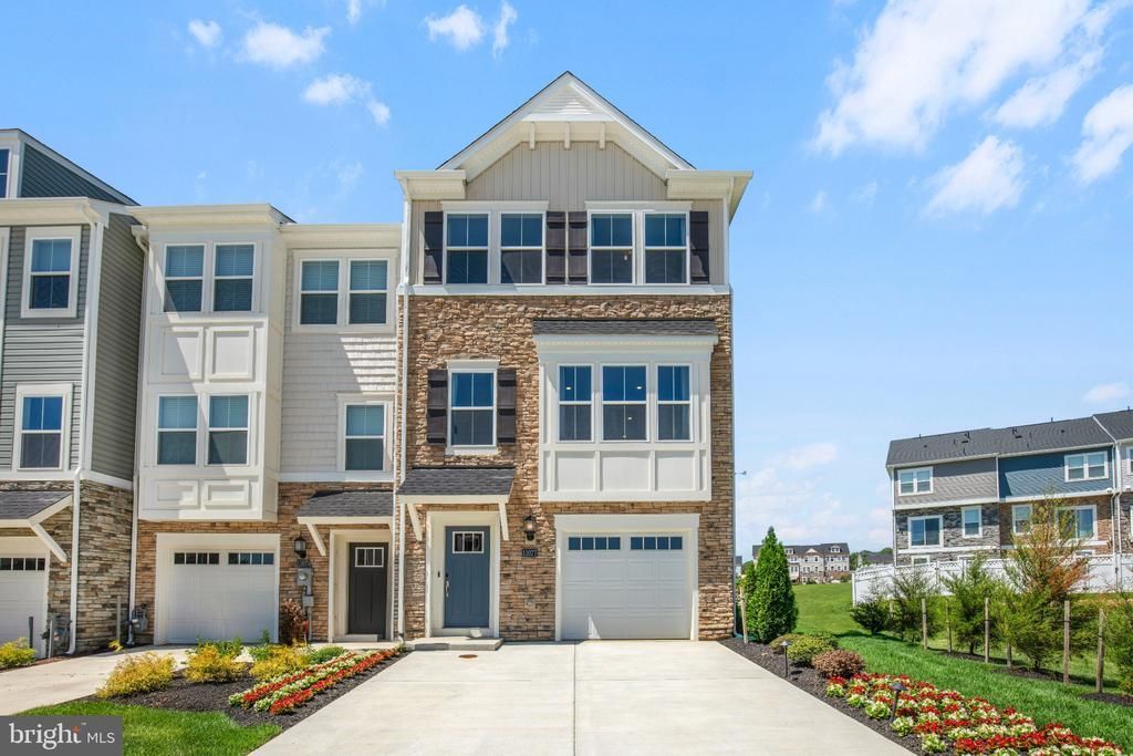 11077 CORVIN PLACE , WHITE PLAINS, MD 20695