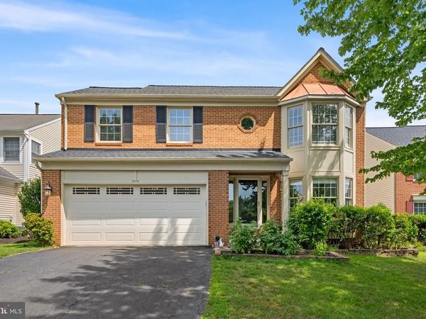5608 SCHOOLFIELD COURT, CENTREVILLE, VA 20120