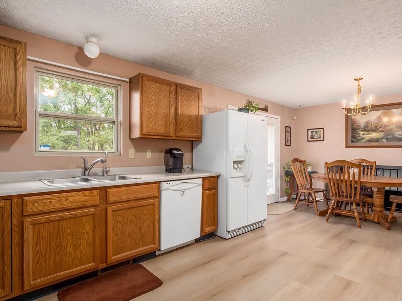 5775 School House Road , Frazeysburg, OH 43822 Photo 8