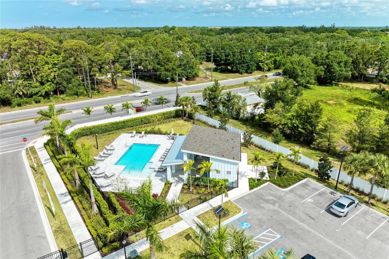 317 Via Tuscany Avenue , Sarasota, FL 34243 Photo