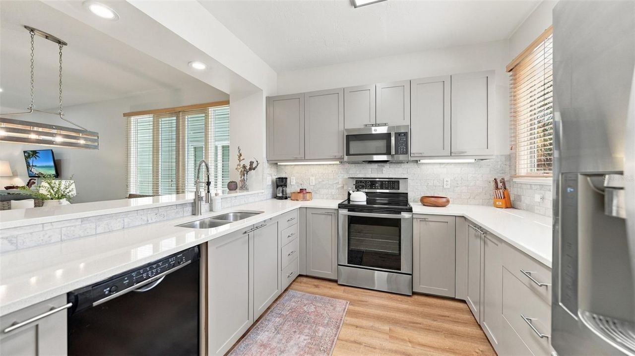 539 Forest Way , Unit 539, Longboat Key, FL 34228 Photo