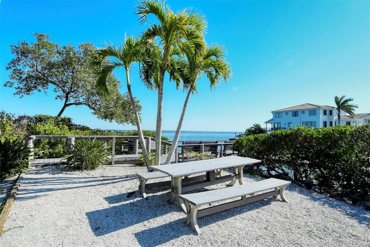 539 Forest Way , Unit 539, Longboat Key, FL 34228 Photo