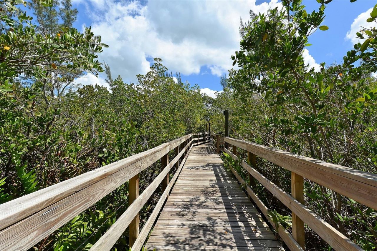 539 Forest Way , Unit 539, Longboat Key, FL 34228 Photo