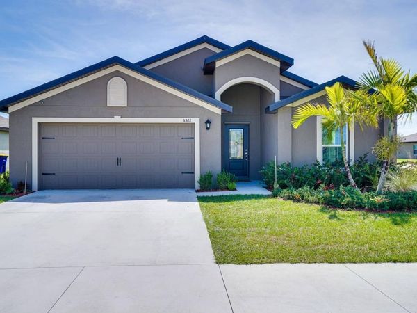5361 IMAGINATION Drive, Fort Pierce, FL 34947