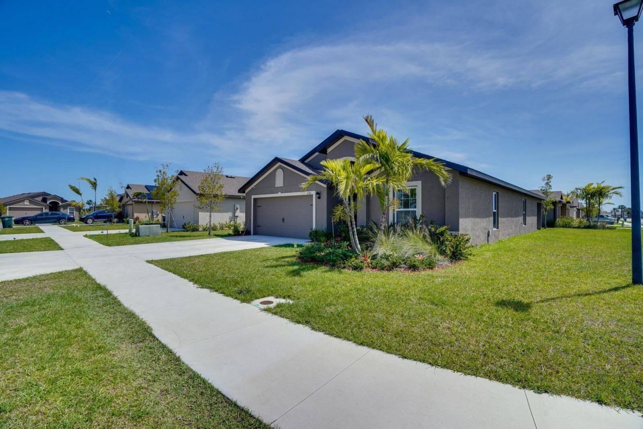 5361 Imagination Drive, Fort Pierce, FL 34947 Photo