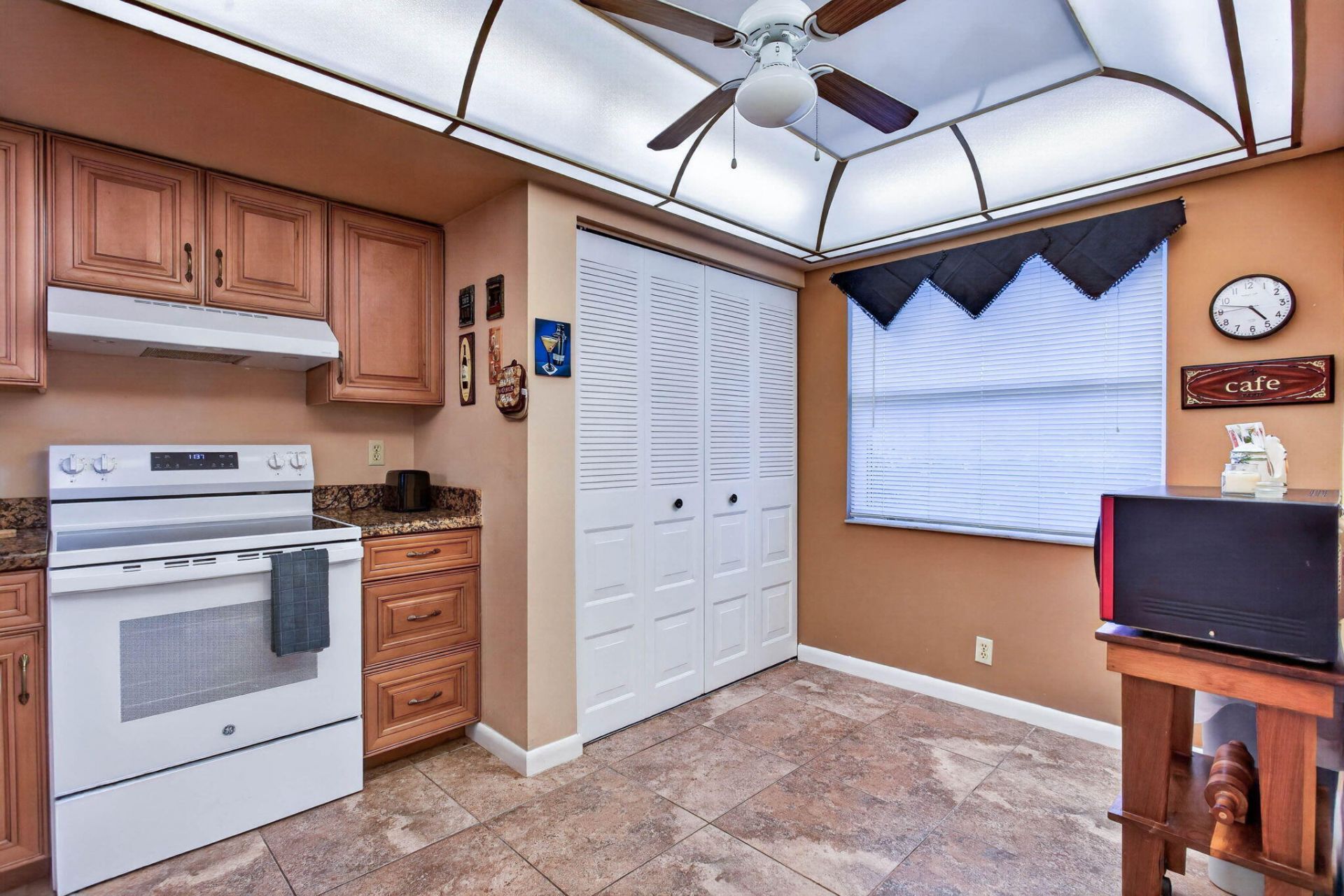 7640 NW 18th Street, Unit 105, Margate, FL 33063 Photo
