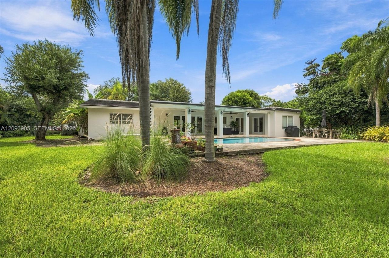 14721 SW 84th Ct, Palmetto Bay, FL 33158 Photo