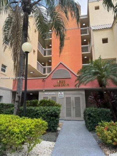 8323 Lake Dr , Unit 102, Doral, FL 33166 Photo