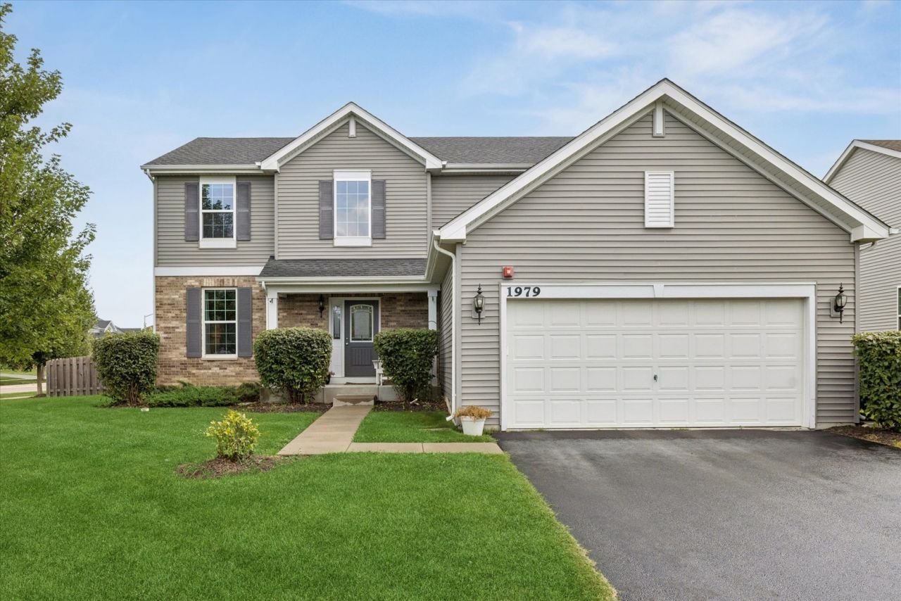 1979 Newberry Lane, Hoffman Estates, IL 60192 Main Photo