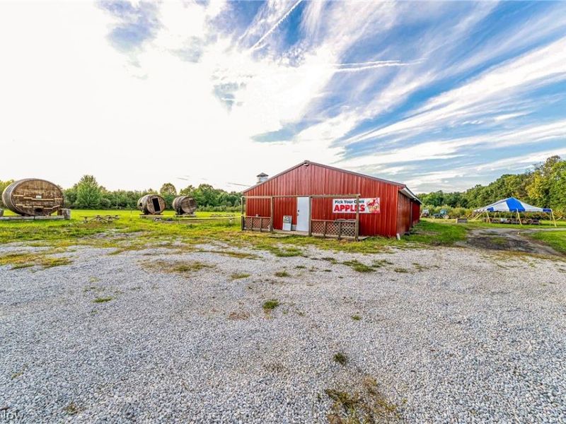 4597 Laubert Road, Atwater, OH 44201 Photo 4