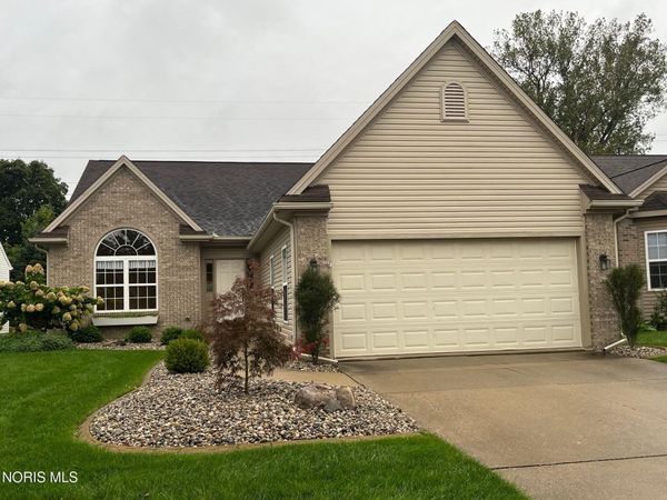 4967 Lake Breeze Lane, Maumee, OH 43537