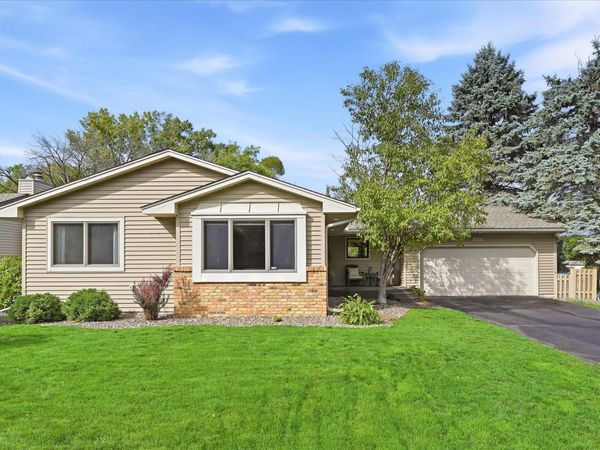 2523 Oak Court, White Bear Lake, MN 55110