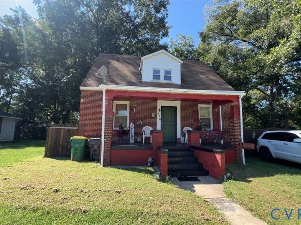 216 S 9th Avenue, Hopewell, VA 23860