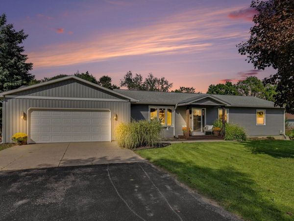 5015 Dio Drive NE, Cedar Springs, MI 49319
