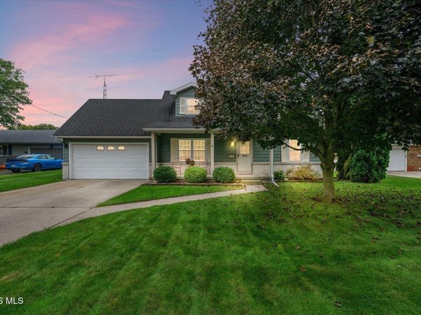 3619 Greenlawn Drive, Toledo, OH 43614