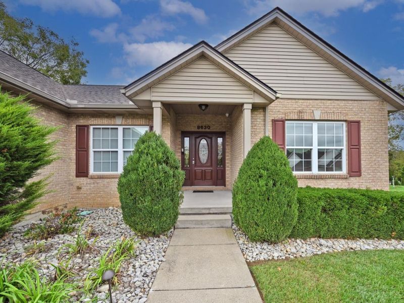 8630 Kates Way, West Chester, OH 45069 Photo 3
