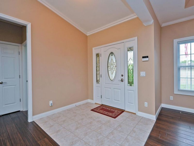 8630 Kates Way, West Chester, OH 45069 Photo 5