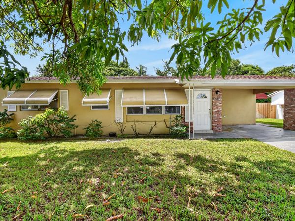 2109 NE 1st Street, Boynton Beach, FL 33435