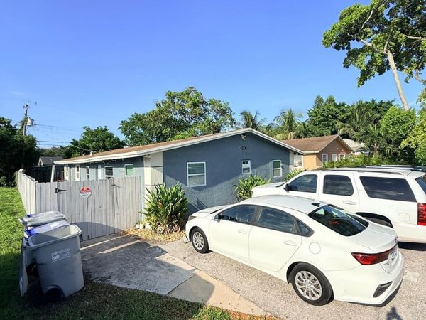 2251 NW 4TH Street, Unit 1-2, Pompano Beach, FL 33069