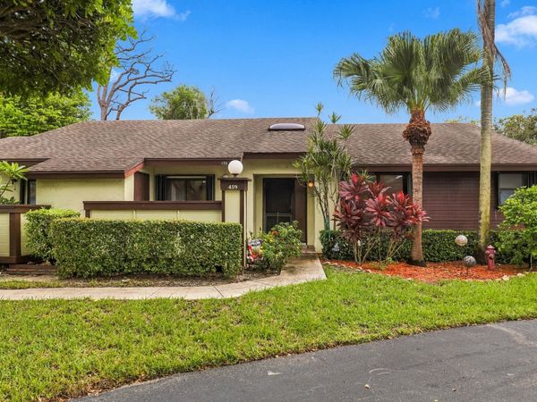 459 KNOLLWOOD Court, Unit 459, Royal Palm Beach, FL 33411