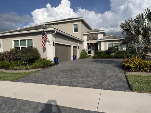 9111 SW Roccia Way, Port St. Lucie, FL 34987
