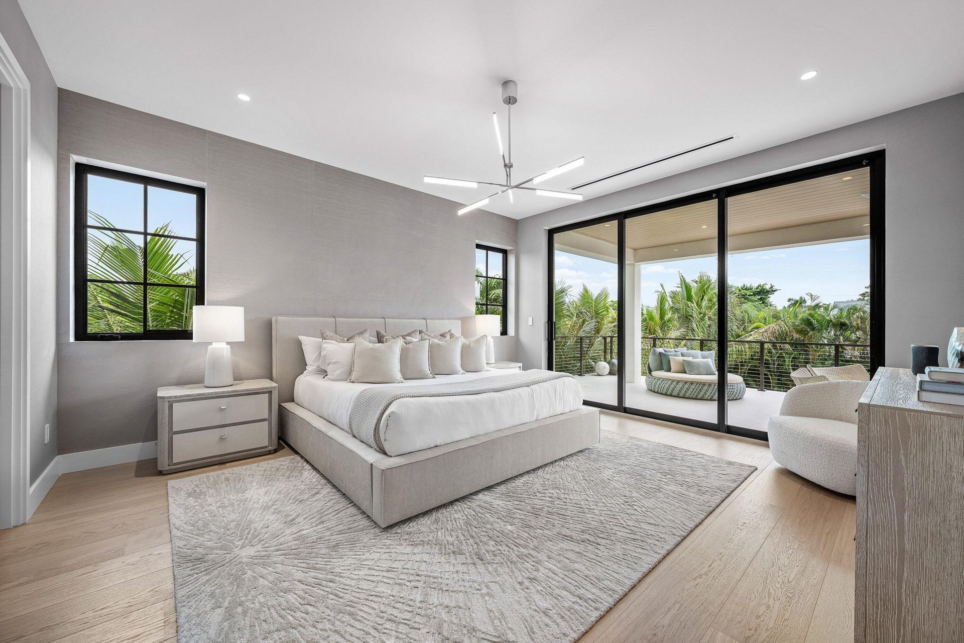 145 Alhambra Place, West Palm Beach, FL 33405 Photo
