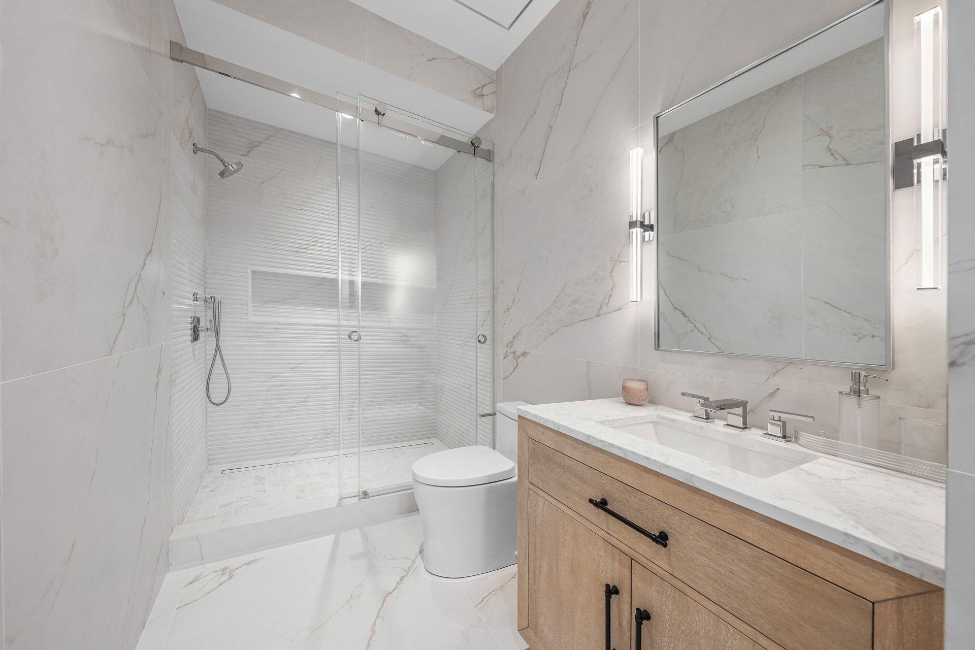 145 Alhambra Place, West Palm Beach, FL 33405 Photo