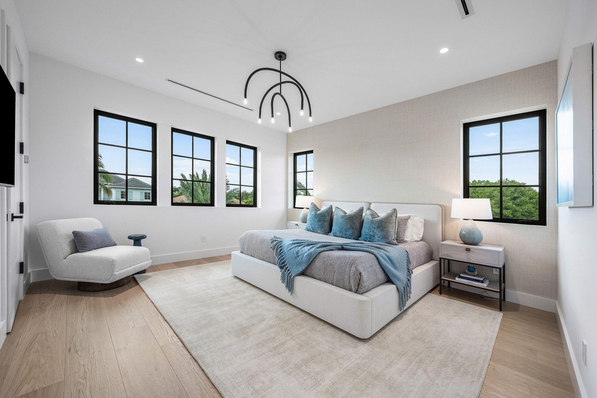 145 Alhambra Place, West Palm Beach, FL 33405 Photo