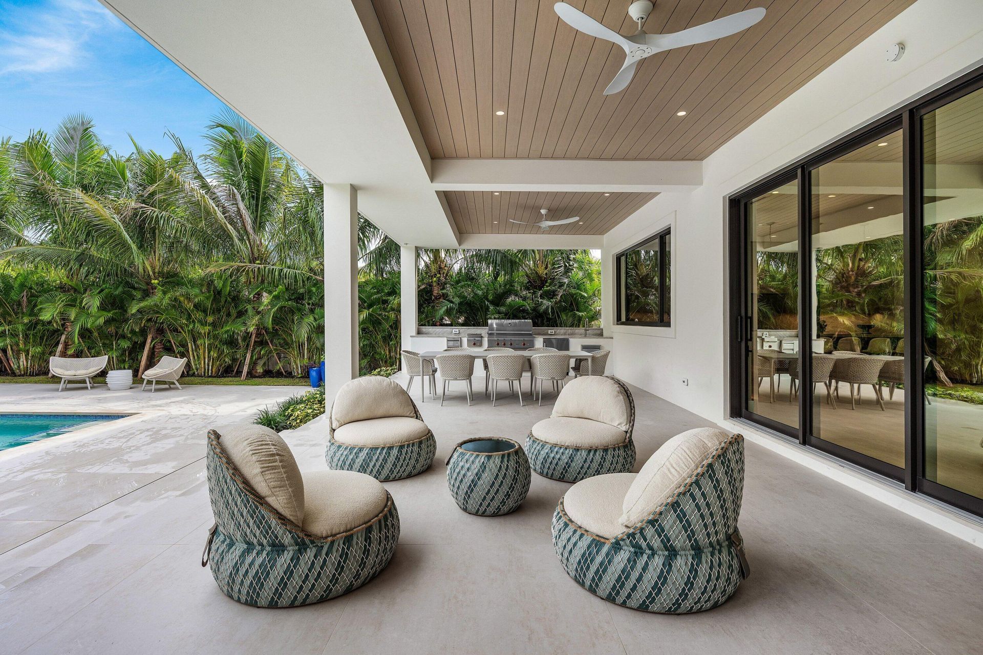 145 Alhambra Place, West Palm Beach, FL 33405 Photo