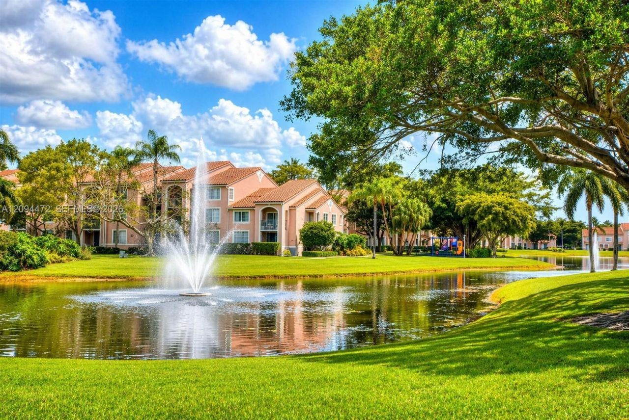 12124 Saint Andrews Pl , Unit 305, Miramar, FL 33025 Photo