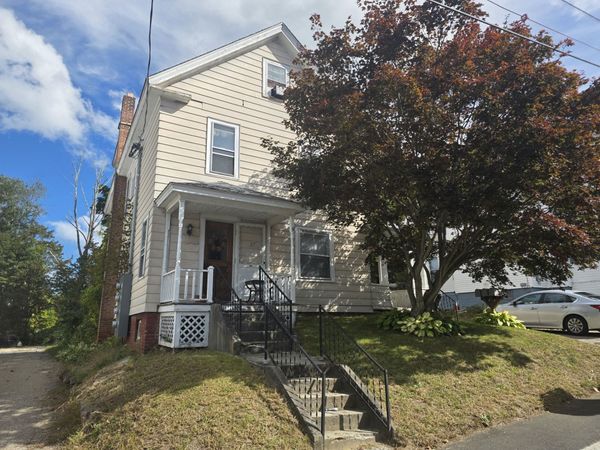 27 Walnut St, Ware, MA 01082