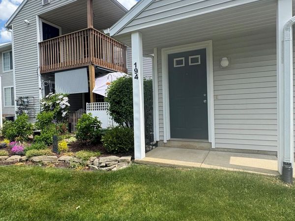 194 Hunters Lane NE, Unit 37, Rockford, MI 49341