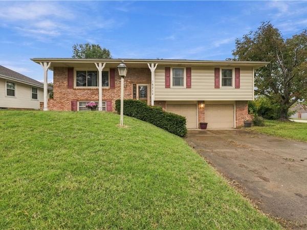 16312 E 38th Street, Independence, MO 64055
