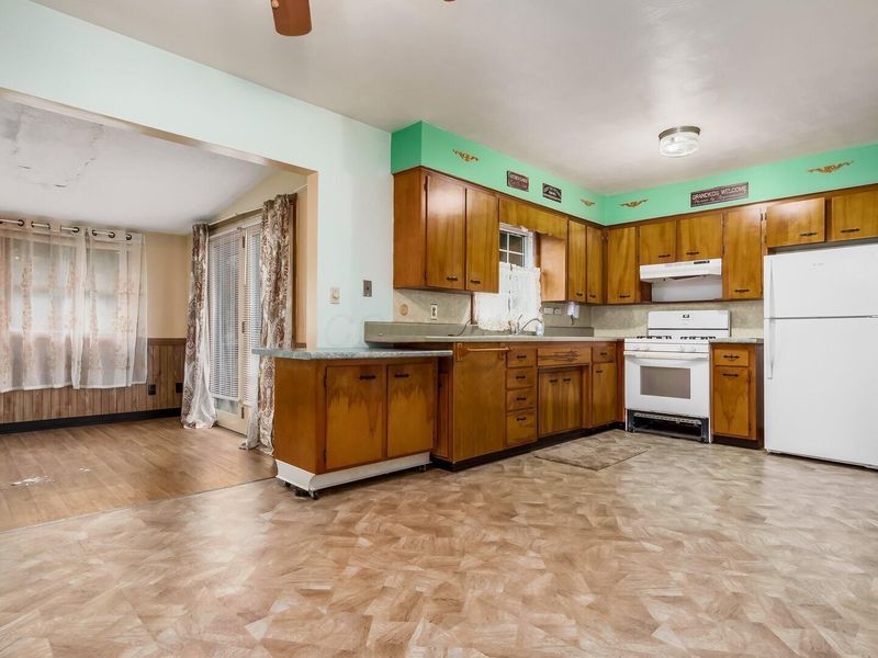 1735 Holly Drive, Zanesville, OH 43701 Photo 3
