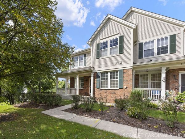 641 W Moreland Avenue , Addison, IL 60101
