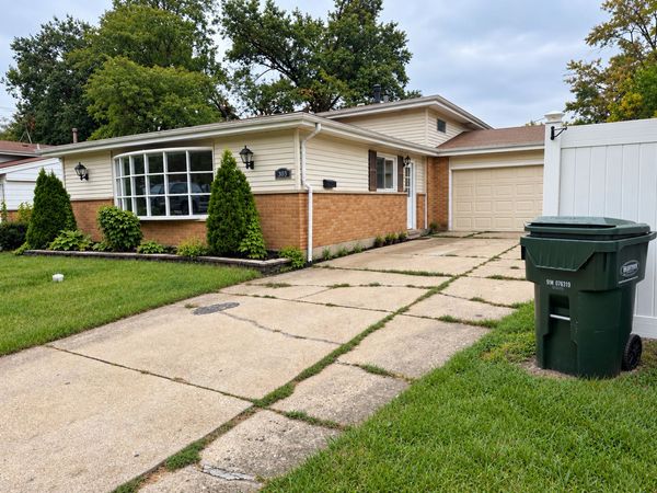 303 Gettysburg Street , Park Forest, IL 60466
