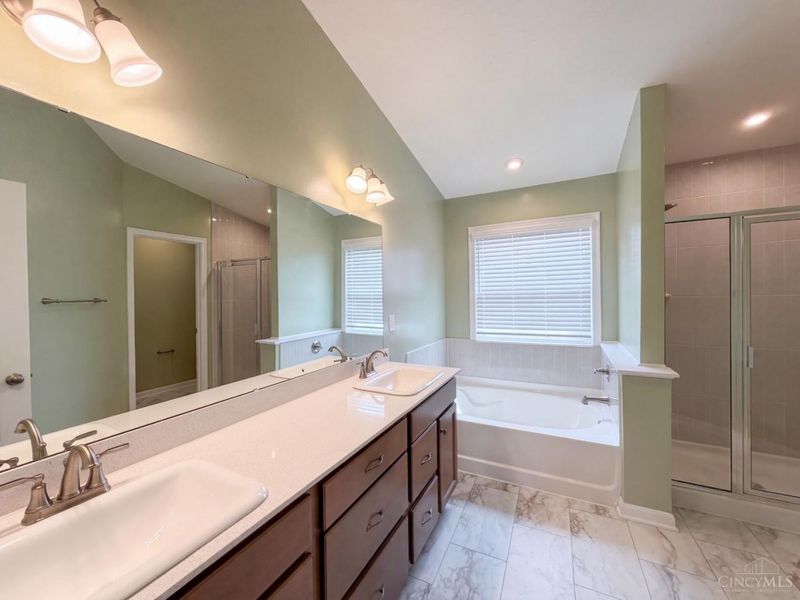 4370 Waters Edge Lane, Turtle Creek Township, OH 45036 Photo 13