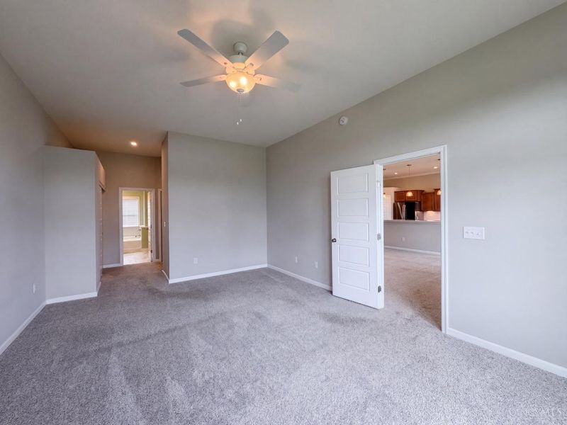 4370 Waters Edge Lane, Turtle Creek Township, OH 45036 Photo 4