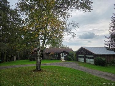 7153 Concord Road , Springville, NY 14141