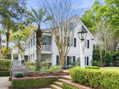 207 Pitt Street, Mount Pleasant, SC 29464