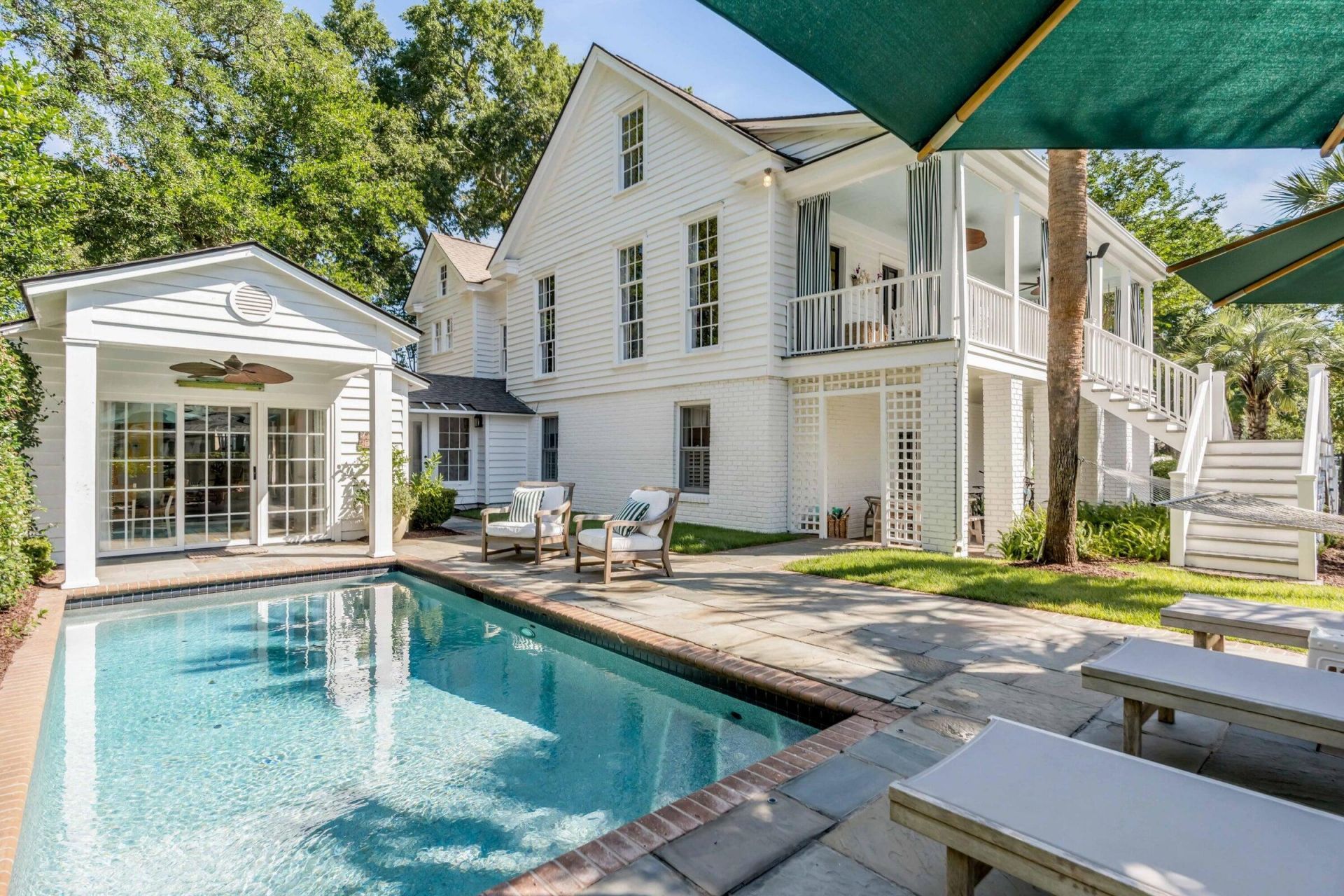 207 Pitt Street Photo 11
