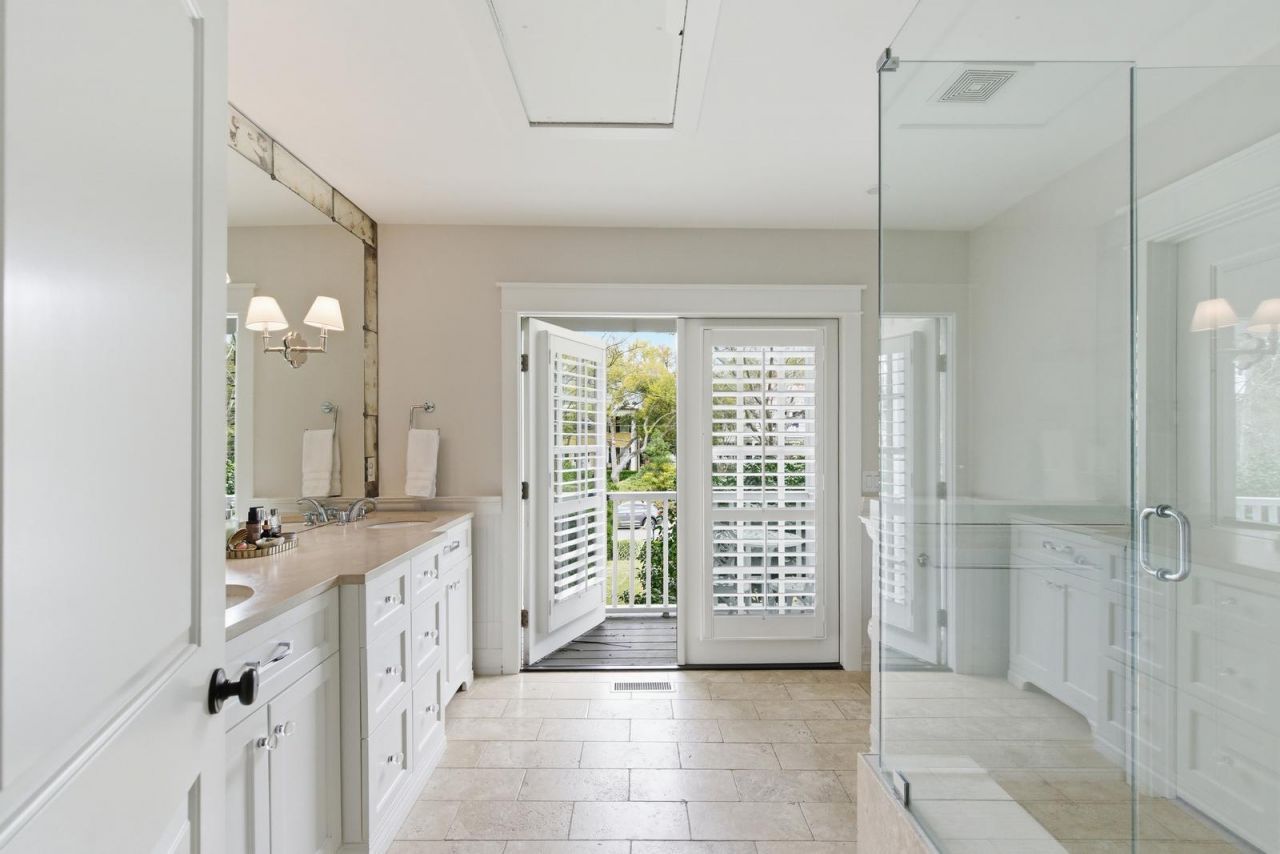 207 Pitt Street Photo 27