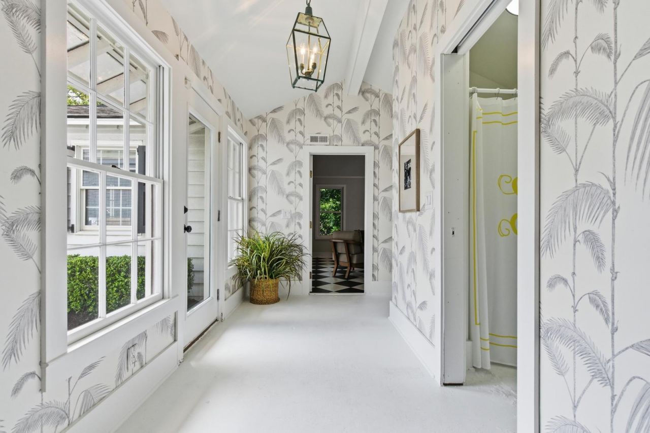 207 Pitt Street Photo 30