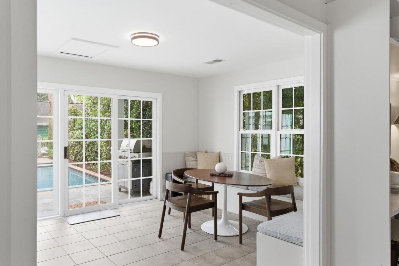 207 Pitt Street Photo 38