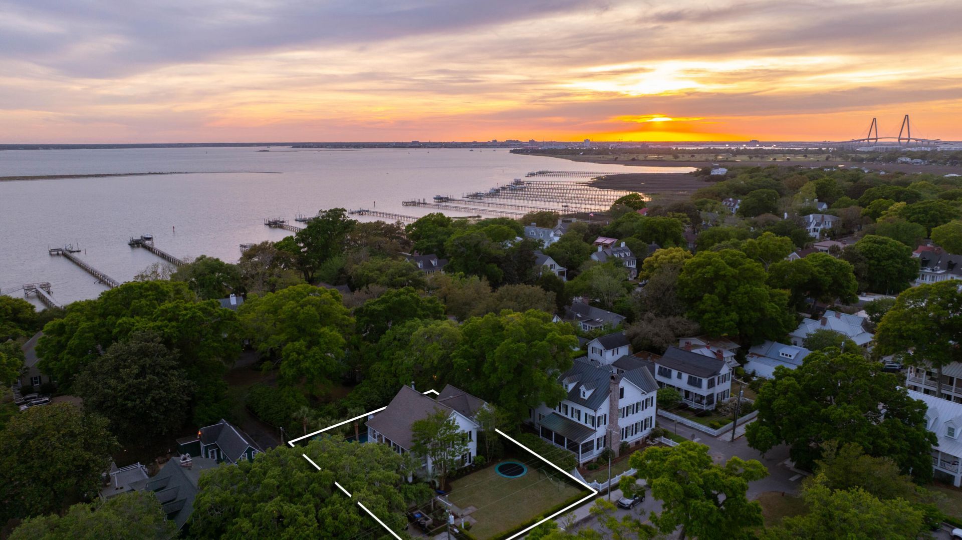 207 Pitt Street Photo 4